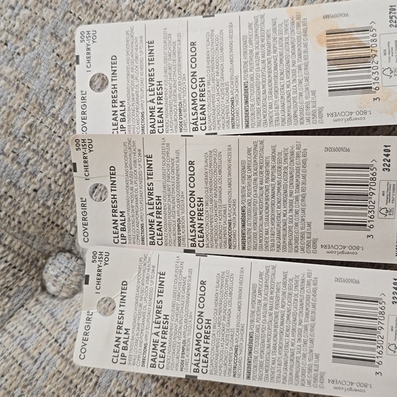 COVERGIRL BRAND WOMEN'S TINTED LIP BALM #500 "I CHERRY-ISH YOU" BUNDLE OF 3 - Picture 5 of 6